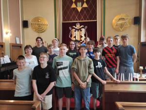 Besuch der Synagoge erweitert den Horizont der katholischen Schüler